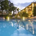 Отель Relais San Giuliano
