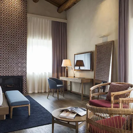 Relais San Giuliano Hotel