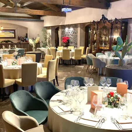 Relais San Giuliano Otel 4*