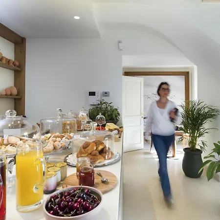 Relais San Giuliano Hotel
